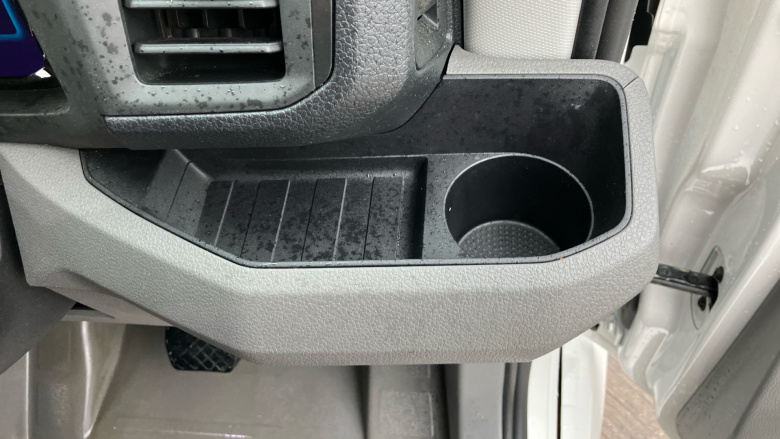 Volkswagen Crafter Cr35 Mwb Diesel 2.0 TDI 140PS Commerce Plus High Roof Van Auto